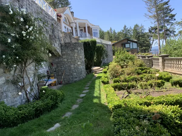 Island Rose Garden